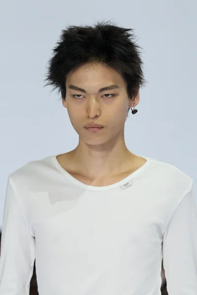 Look 10